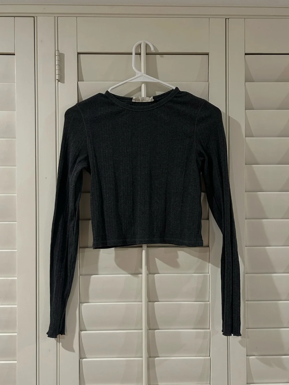 Everlane Lounge Rib Cropped Shirt - Gray